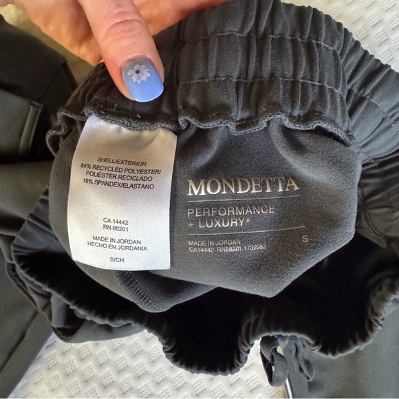 Mondetta Elastic Waist Cargo Pants - Picture 4 of 5